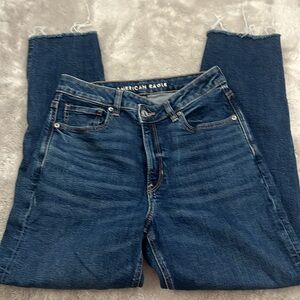 American Eagle Crossover Mom Straight Jean